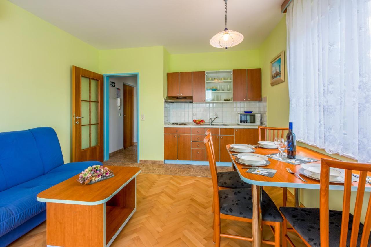 Apartmani Ilicevic Цриквеница Экстерьер фото