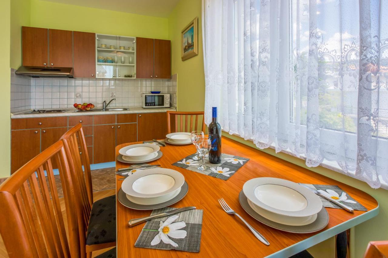 Apartmani Ilicevic Цриквеница Экстерьер фото